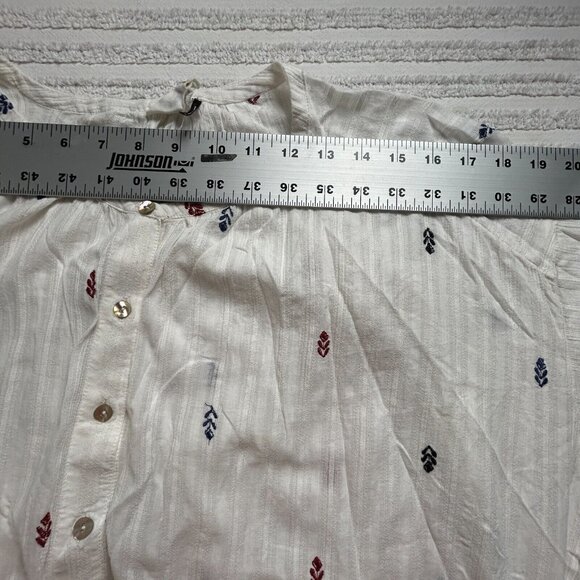 Akemi + Kin Adela Embroidered Buttondown Blouse Size Large White Oversized Boxy - Picture 4 of 7